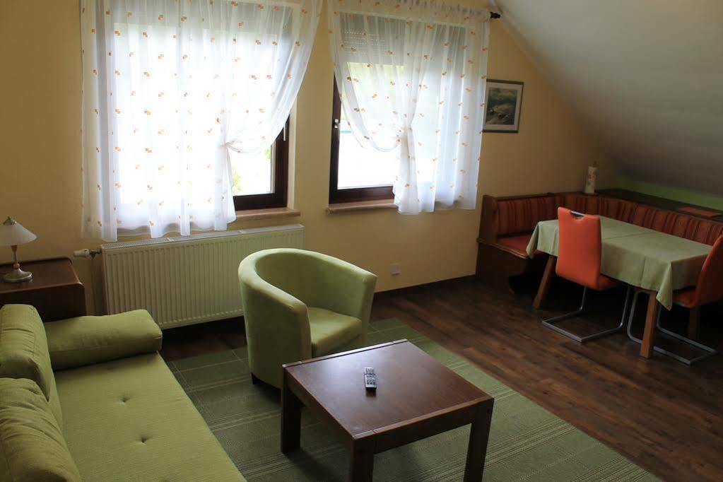 Appartement - Ferienwohnungen - Gaestehaus Gabriele Drobollach am Faakersee Buitenkant foto